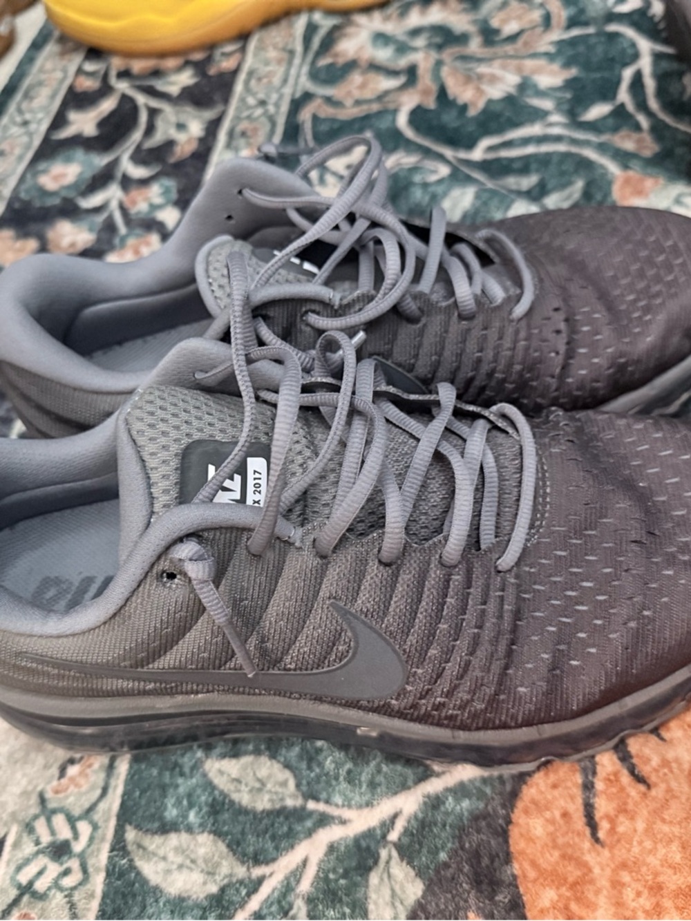 Nike Men’s Dark Green and Light Gray AirMax 2017 Shoes
